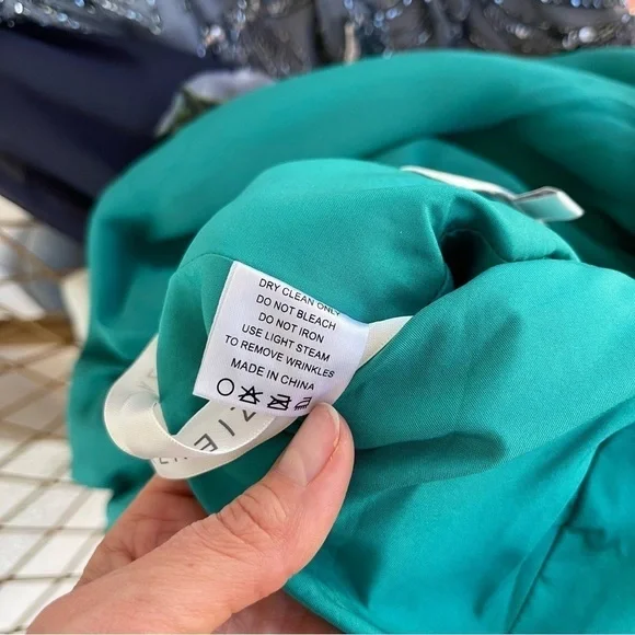 NEW Azazie Womens Bridesmaid Dress Lianne Jungle Green Long Chiffon Size A6 NWT - Picture 7 of 11